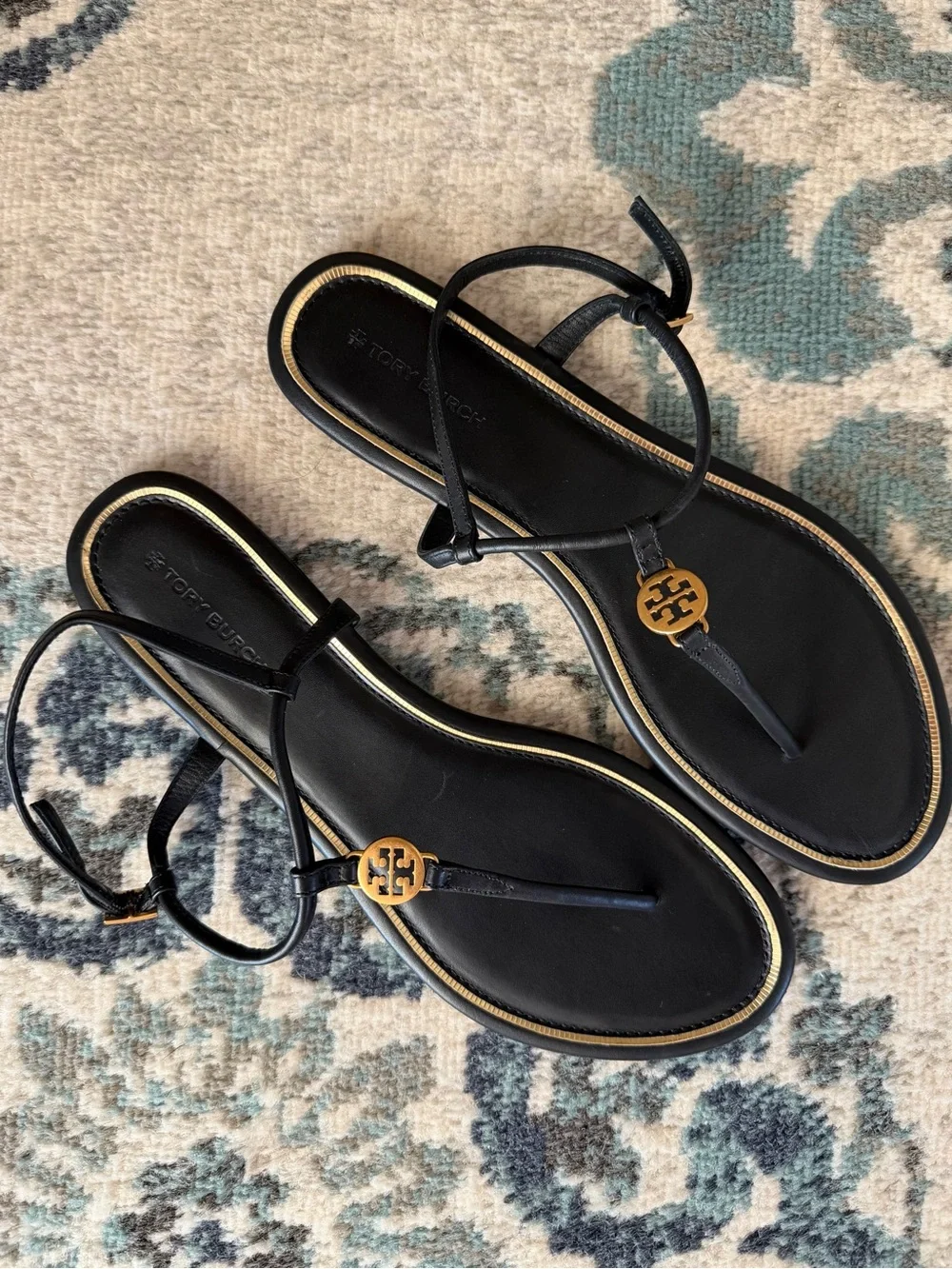 Tory Burch Emmy Calf Leather Flat Sandal in Perfect Black